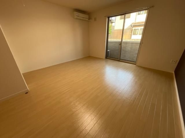 メゾン・ミライフの洋室