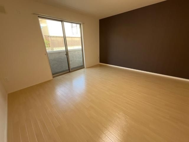 メゾン・ミライフの居間・リビング