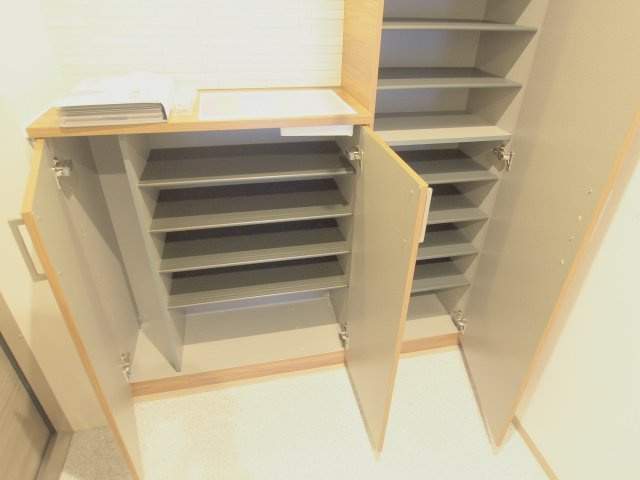 ｈｅｌｉａｎｔｈｅ南幸町の玄関