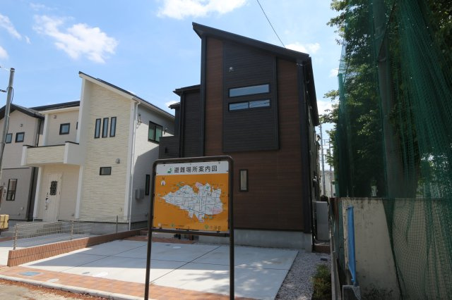 【Blooming Garden】小平市大沼町６丁目の外観|耐震最高等級&ZEH水準仕様♪住宅性能において国のお墨付きが得られたことの証明となる性能評価を取得した住宅♪高い耐震性能、耐熱に関しても最高等級を標準取得しており、安心して快適に暮らしていける建物。
