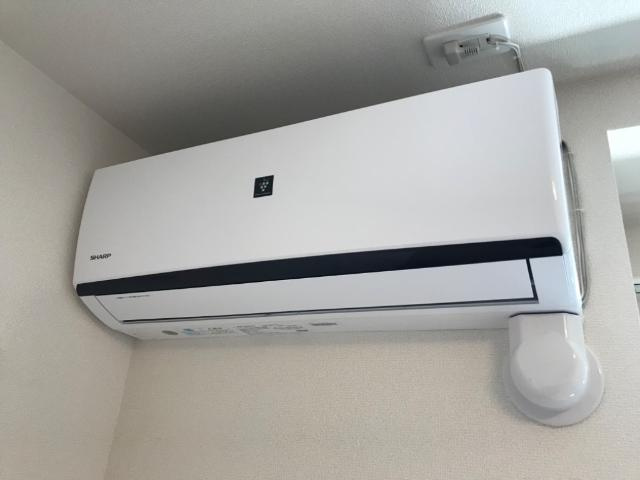 グロリアスの設備|エアコン1台付き