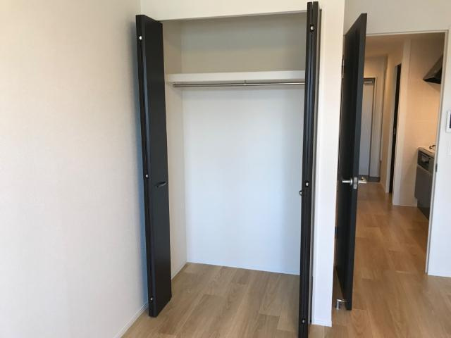 グロリアスの収納|上棚付きのクローゼット