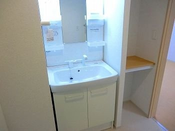 サンフローラＡの洗面所