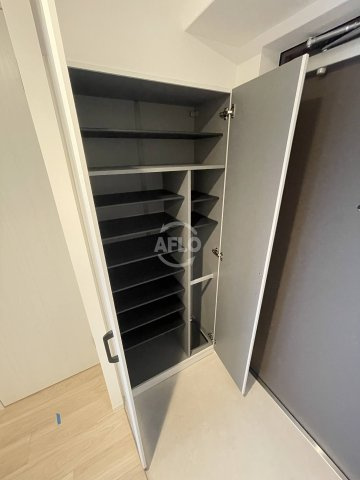 Louis Residence弁天町　弁天小学校の収納|Louis Residence 弁天町　シューズボックス