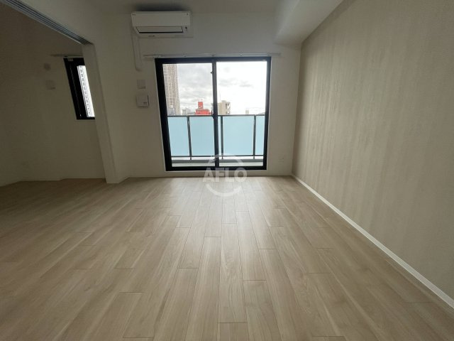 Louis Residence弁天町　弁天小学校の居間・リビング|Louis Residence 弁天町　リビング