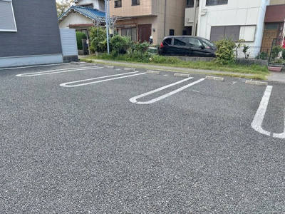 【駐車場】 | デスパシオ　ブリッサ | 車をお持ちの方に嬉しい駐車場付きの物件です
