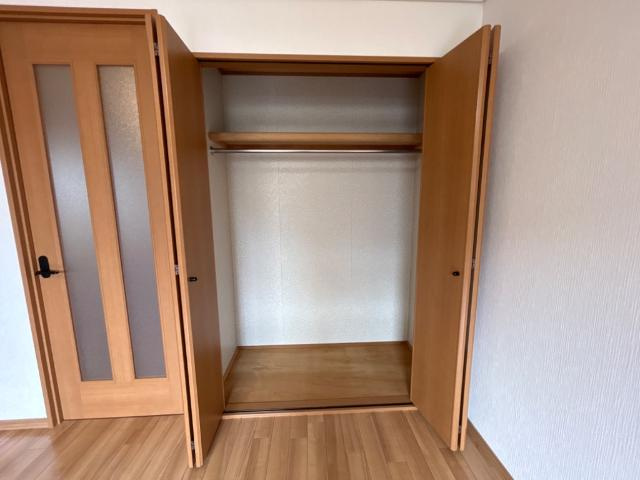 ラベンダー　ハイツの収納|上棚・ハンガーパイプ付きのクローゼット