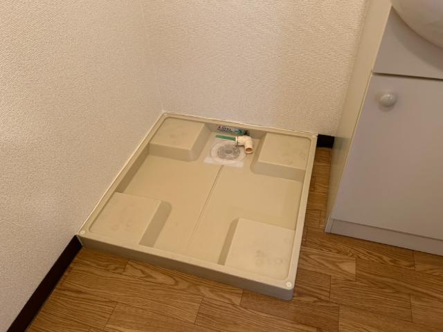 ラベンダー　ハイツのその他|ドラム式も置ける洗濯機置場