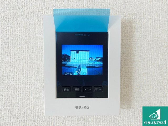 姫路市青山　第7期　新築一戸建ての防犯設備|カラーモニターインターホン！声だけでなく来訪者の姿や顔がモニターで確認できるので、小さなお子様がいらっしゃるご家庭でも安心できます！