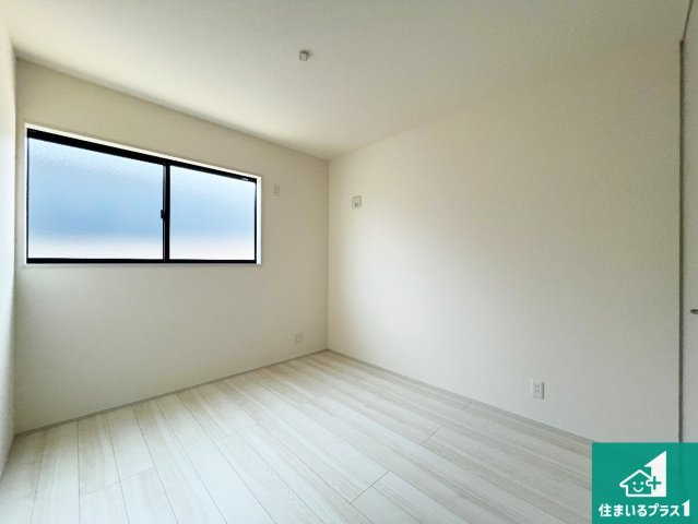 姫路市青山　第7期　新築一戸建ての洋室|シンプルな洋室は、自分好みのインテリアが楽しめます♪ご家族とインテリアや家具を選びに行くのは新築購入時の醍醐味の一つです。ぜひお楽しみください♪