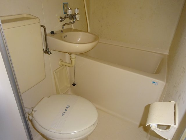 第2小山ハイツの浴室