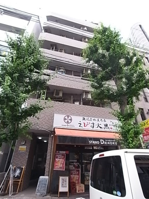 サンビルダー六甲駅前の外観