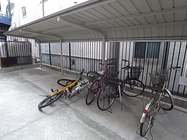 アスライフ湊川公園の外観