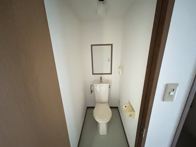 メゾンサカエのトイレ