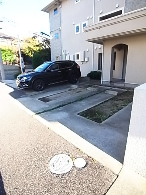 モンテボヌールⅡの駐車場