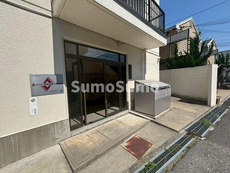 コーポ白峰のエントランス|毎日通るエントランスはこのようになっています
