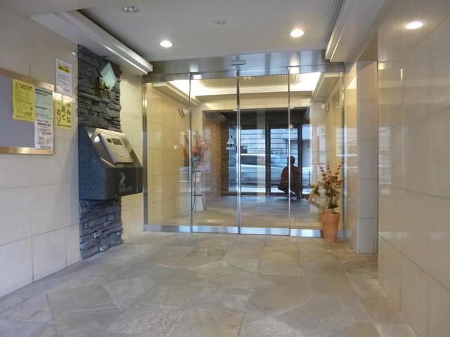 プライマリー桜新町のエントランス