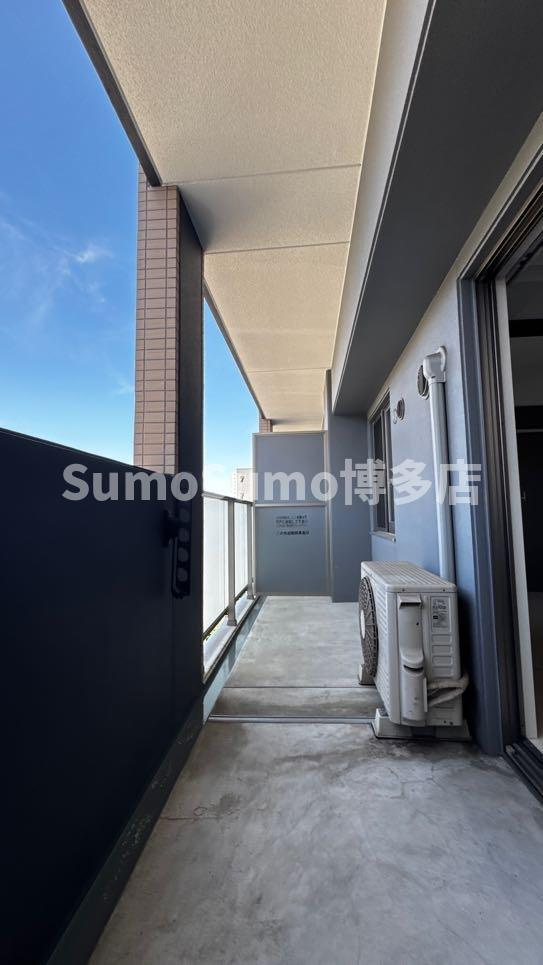 レフィナード博多のバルコニー