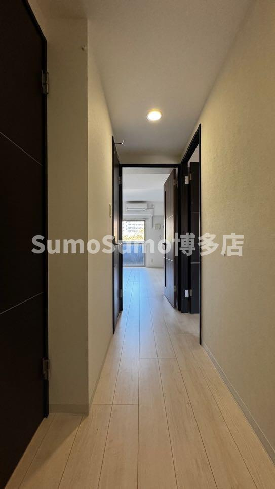 レフィナード博多の玄関