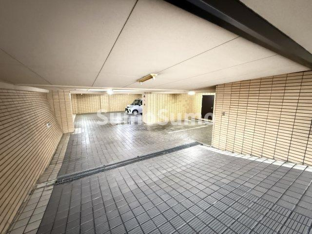 ベルレーブ本山の駐車場
