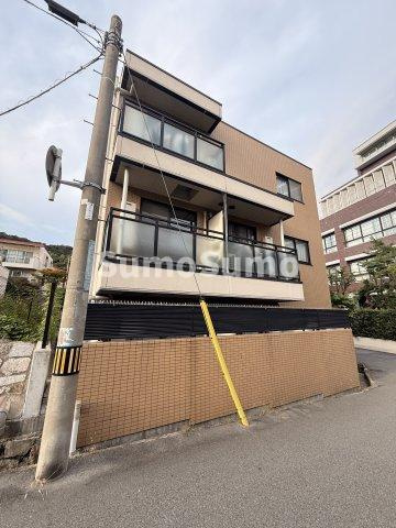 グランツ岡本の外観