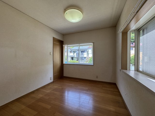 【お庭付き】高知市神田　中古一戸建ての洋室