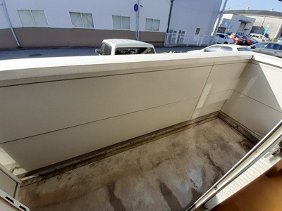 【バルコニー】 | サンフレッチェ南条Ｂ | 外からの目が気にならないバルコニーで洗濯物が干せます