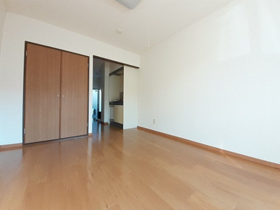 【居間・リビング】 | サンフレッチェ南条Ｂ | ゆったりとしたリビングです