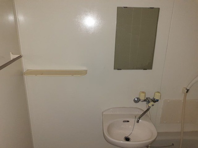 【洗面所】 | サンフレッチェ南条Ｂ | ゆったりとスペースのある洗面所