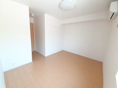 【内装】 | メゾンフルール | 明るい色調の室内です