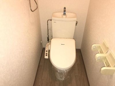 【トイレ】 | エスペランス　光 | 冬も快適温水便座　上部棚あり