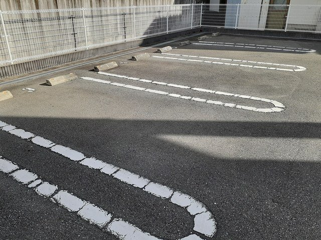 ソレイユ・北野の駐車場