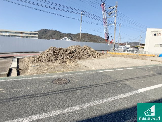 加東市下滝野　第6期　新築一戸建ての外観|周辺は落ち着いた街並みの住宅地！子育てがしやすい住環境です！まだ未完成ですが、現地でしかわからない事もございます。是非一度ご覧ください。