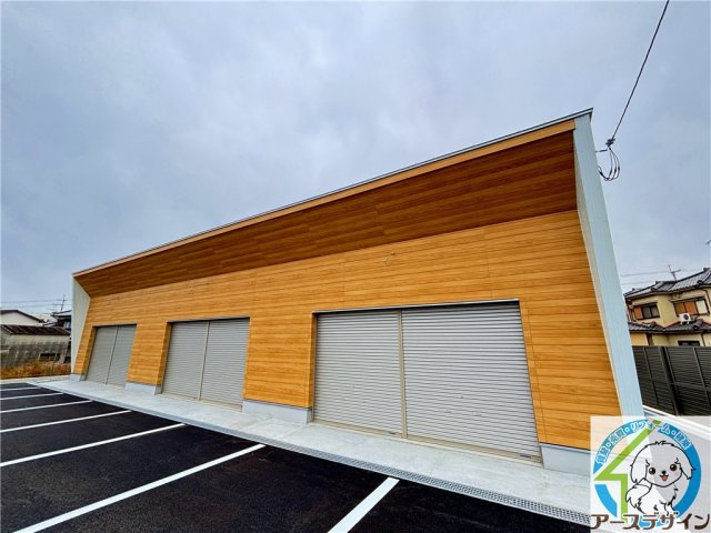 魚住町長坂寺平屋テナント