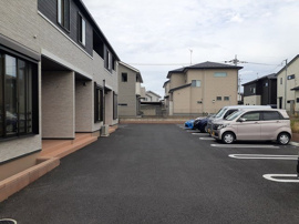 駐車場に車を止められます