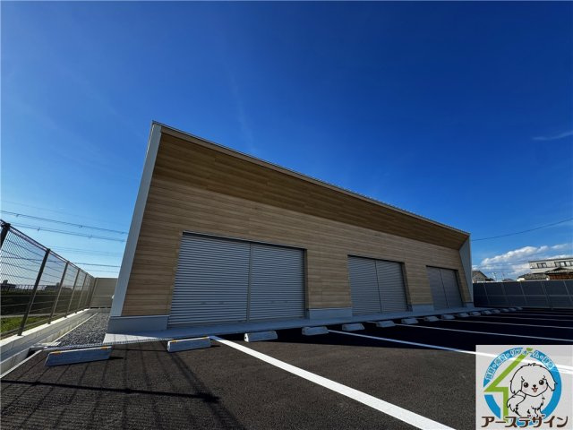 魚住町長坂寺平屋テナント
