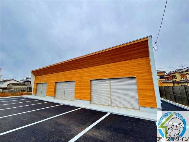 魚住町長坂寺平屋テナント