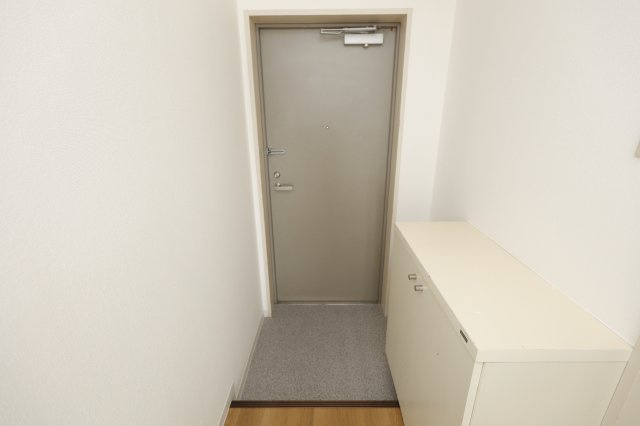 メゾントルチュベルトの玄関