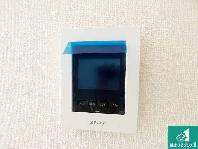 加東市下滝野　第6期　新築一戸建ての防犯設備|カラーモニターインターホン！声だけでなく来訪者の姿や顔がモニターで確認できるので、小さなお子様がいらっしゃるご家庭でも安心できます！