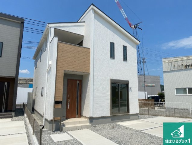 加東市下滝野　第6期　新築一戸建ての外観|安心の10年保証！外観を美しく保ち、雨水で汚れを落とします！気になることがありましたら、お気軽にお問い合わせください！