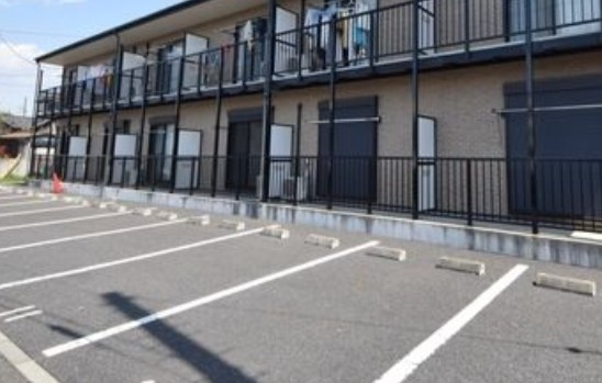 アムール　サンコーの駐車場