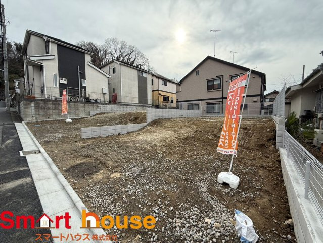 日野市平山第10　新築2棟の前面道路含む現地写真