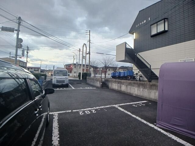 【駐車場】 | ロイヤル朋Ⅱ | 駐車場です