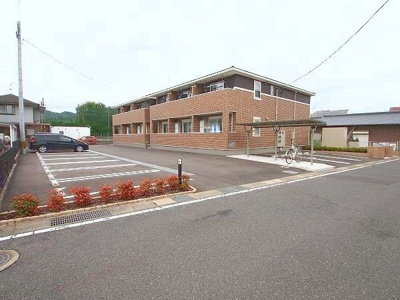 【駐車場】 | スプリング・外園Ｂ | 駐車場があるので、車を買う予定の方も安心です
