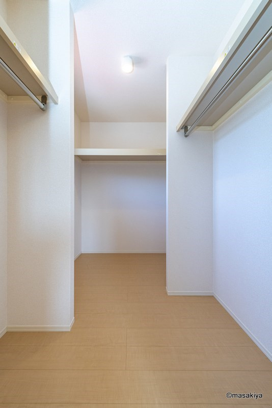 レザン・ガーデンの洗面所|ウォークインクローゼット