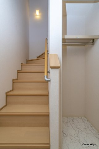 レザン・ガーデンの玄関