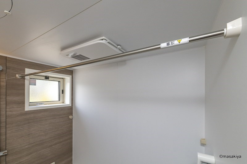 レザン・ガーデンの浴室|浴室乾燥機付きです。