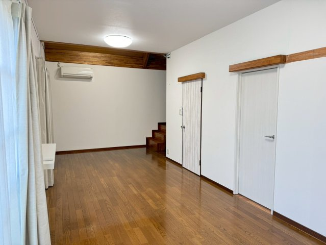 コテージサクラの洋室