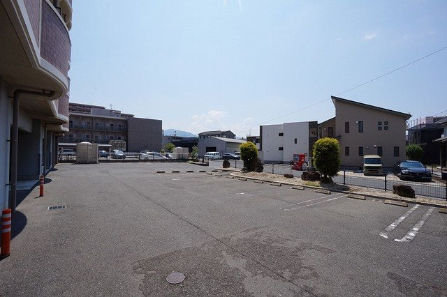 【駐車場】 | グランド・コスモ | 駐車場があります