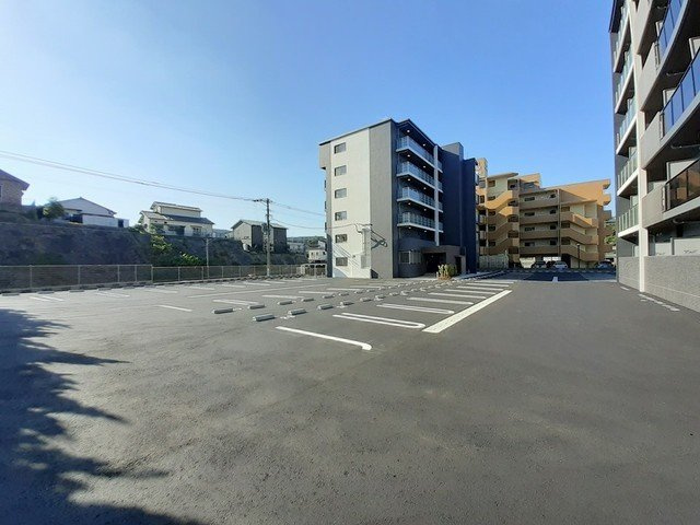 【駐車場】 | ロータス青山２ | 車をお持ちの方に嬉しい駐車場付きの物件です